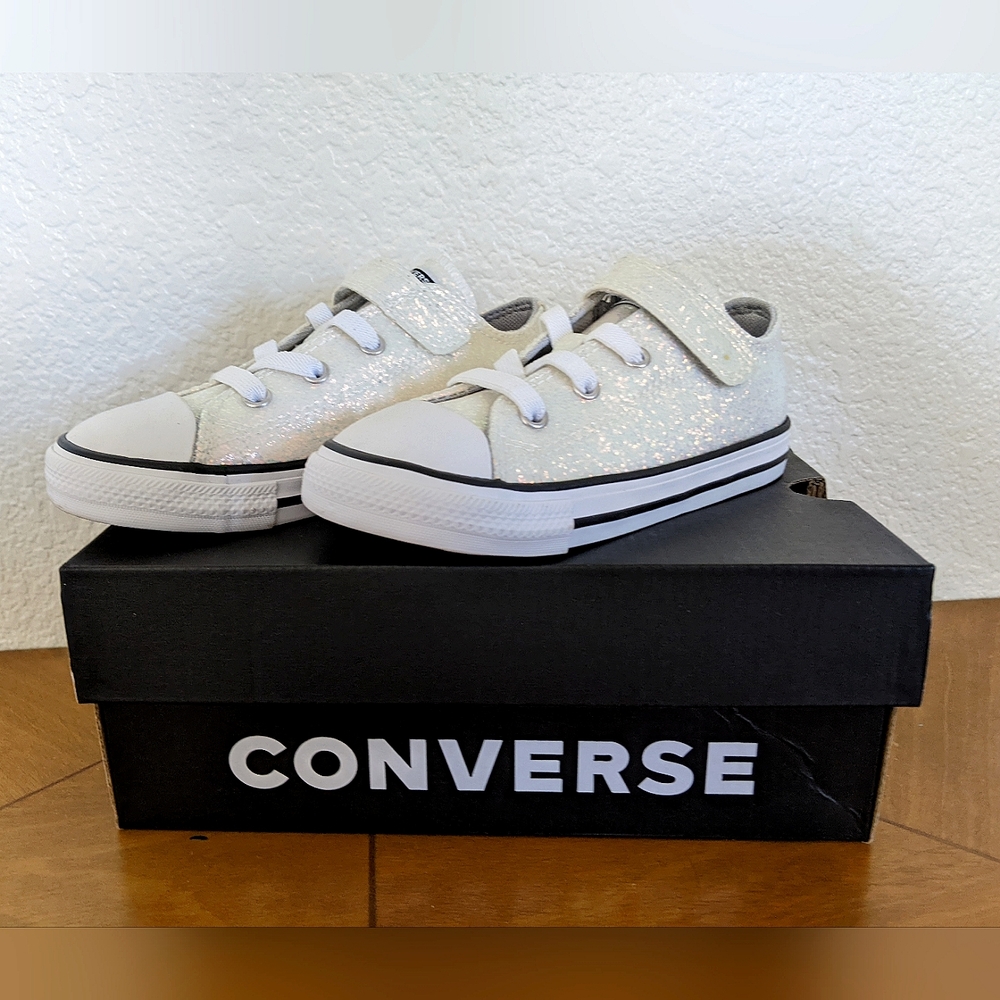 Girls Converse Toddler Size 10